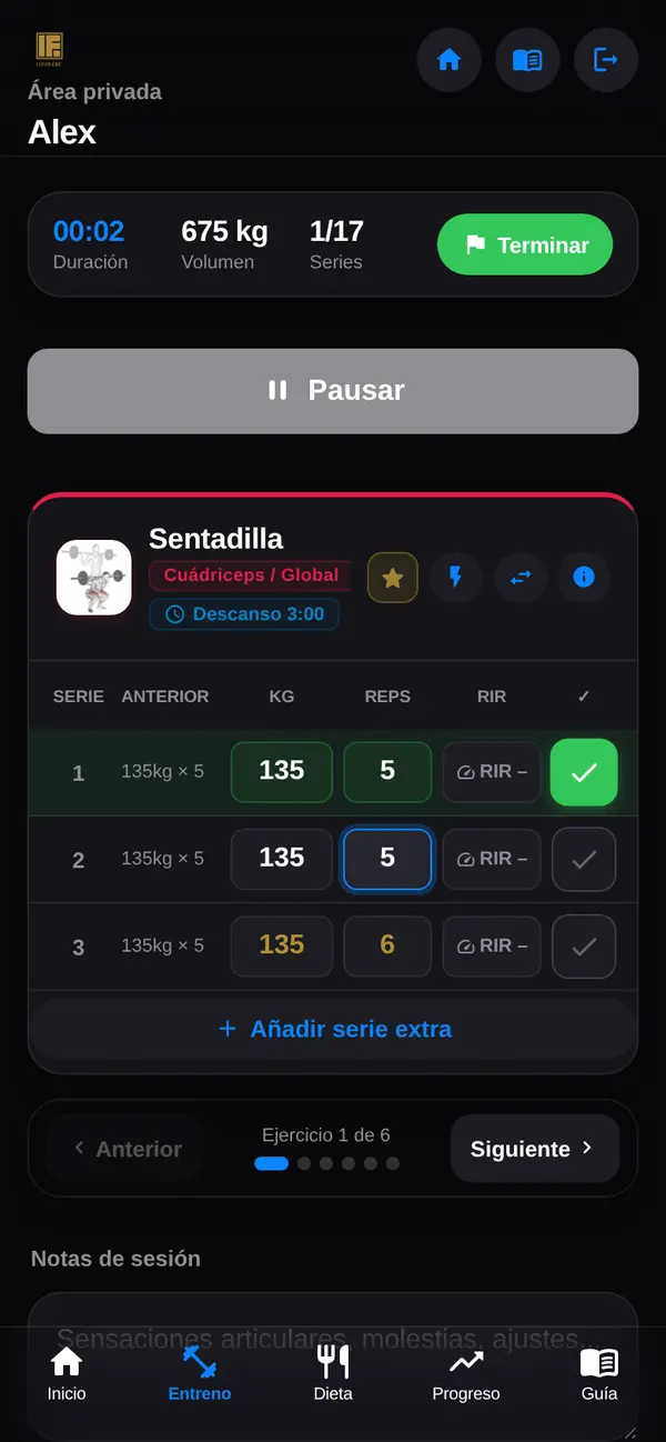Registro de series con kilos, repeticiones y RIR en la app LuxFigure